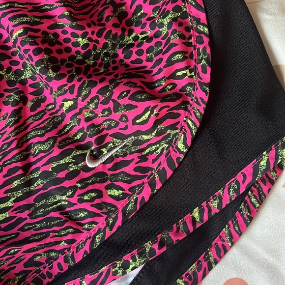 Nike shorts - Picture 3 of 4